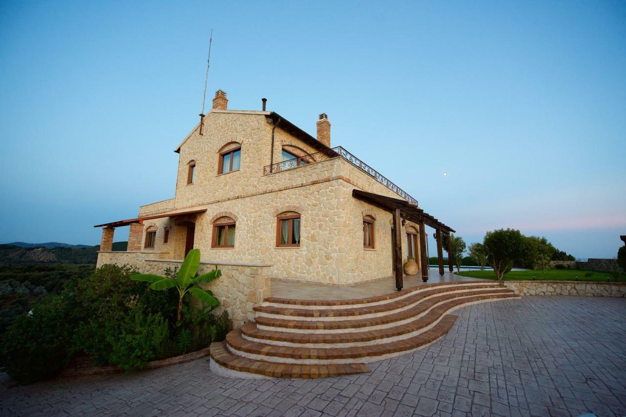 Villa Petrino Halikounas Exterior photo