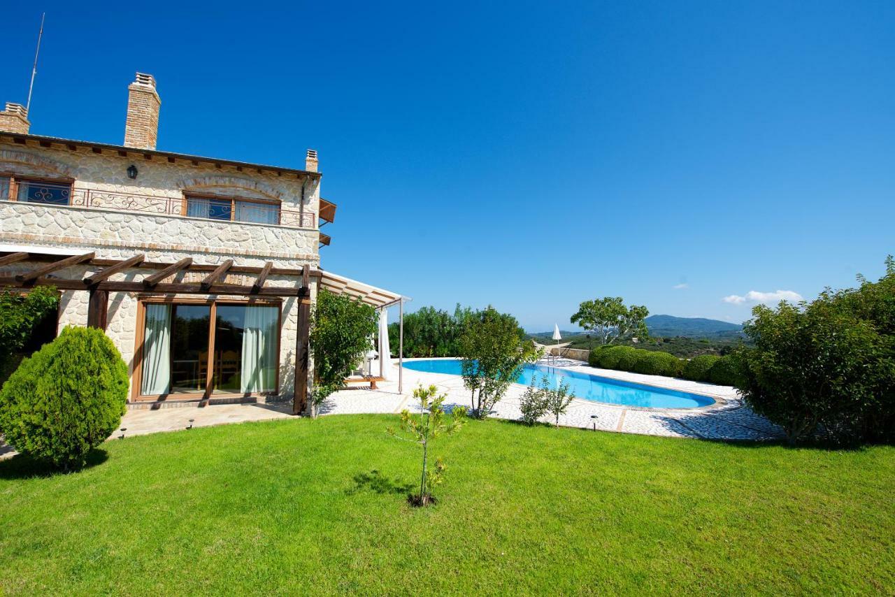 Villa Petrino Halikounas Exterior photo